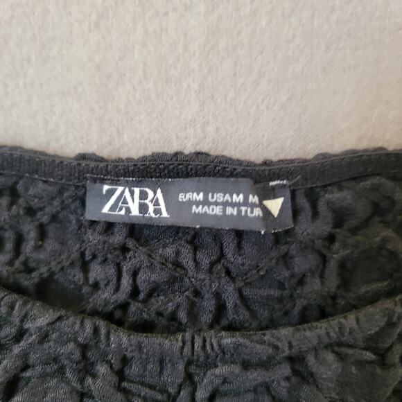 Zara Frilled Textured Cap Sleeves Black Top Sz Medium Casual Stretchy Corp - Picture 5 of 5